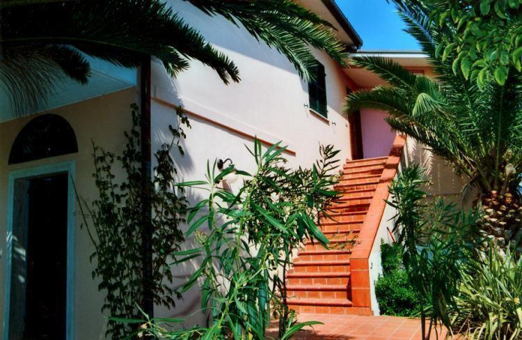 Bed&Breakfast Giardino Agritourist Controguerra Екстериор снимка