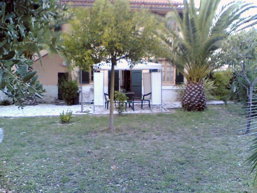 Bed&Breakfast Giardino Agritourist Controguerra Екстериор снимка