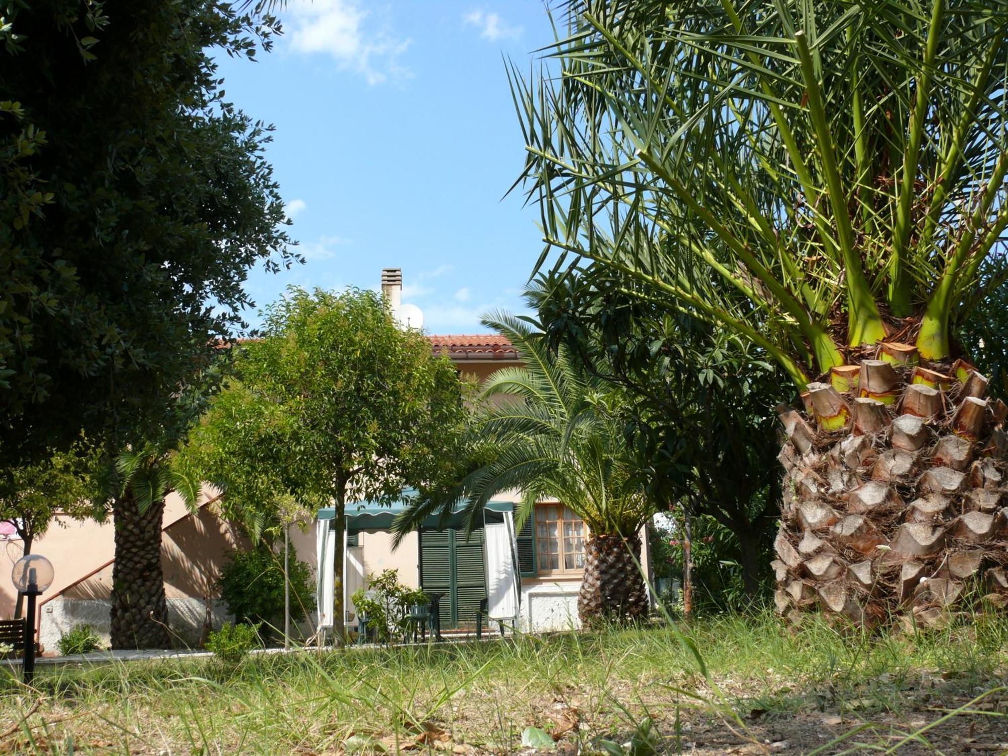 Bed&Breakfast Giardino Agritourist Controguerra Екстериор снимка